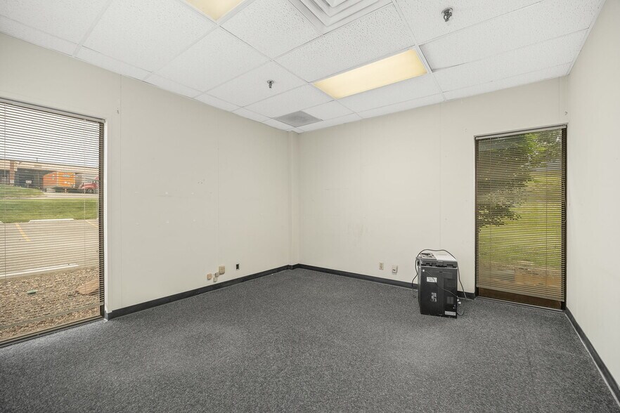 More Photos Of 4811 Easton Rd, Saint Joseph Industrial For Lease