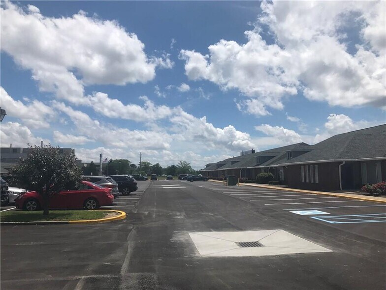 More Photos Of 5162 E Stop 11 Rd, Indianapolis Unknown For Lease