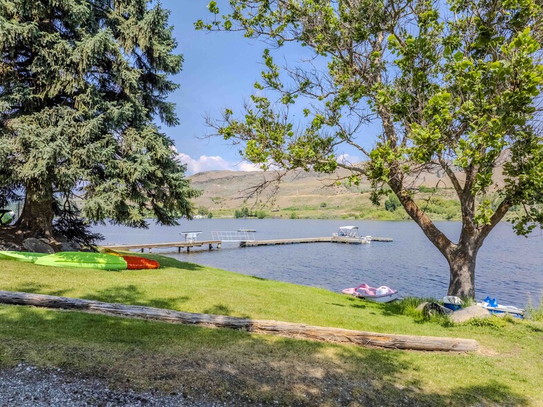 More Photos Of 10 McCammon Rd, Tonasket Hotel For Sale