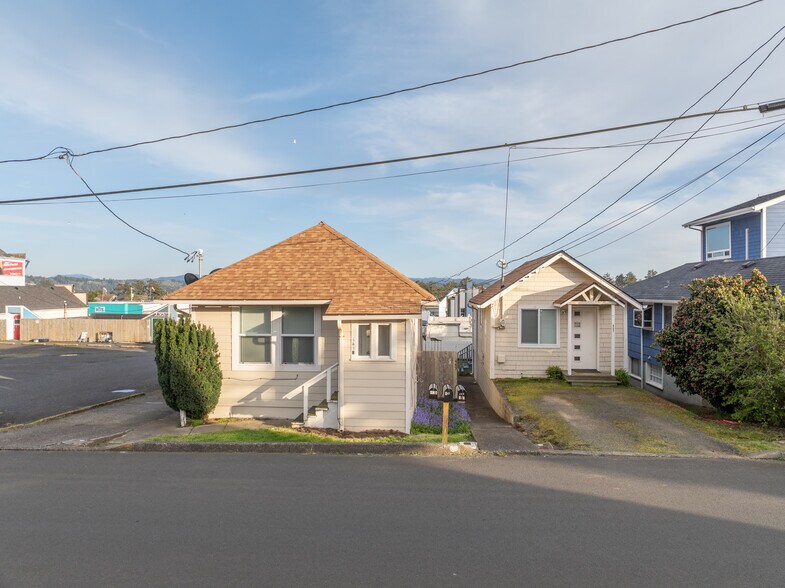 More Photos Of 443 SW 7th St, Newport Apartments For Sale