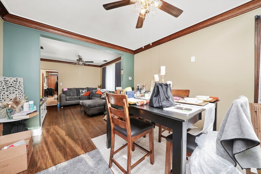 More Photos Of 6933 S Washtenaw Ave, Chicago Multifamily For Sale
