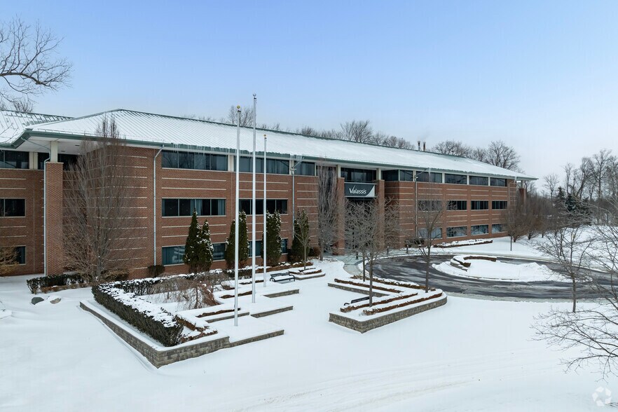 Primary Photo Of 19975 Victor Pky, Livonia Office For Lease