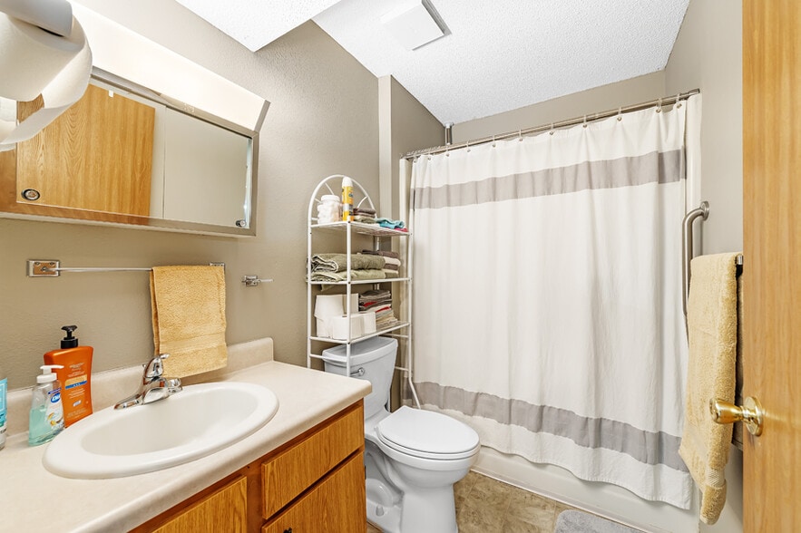 More Photos Of 2302 Village Dr, Saint Joseph Apartments For Sale