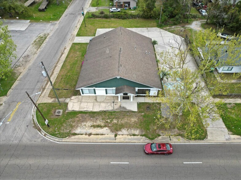 More Photos Of 1924 30th Ave, Gulfport Assisted Living For Sale