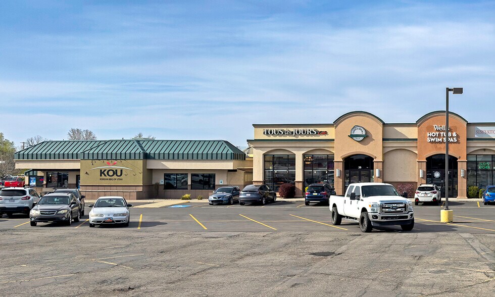 More Photos Of 25-47 E Fort Union Blvd, Midvale Storefront Retail Office For Lease