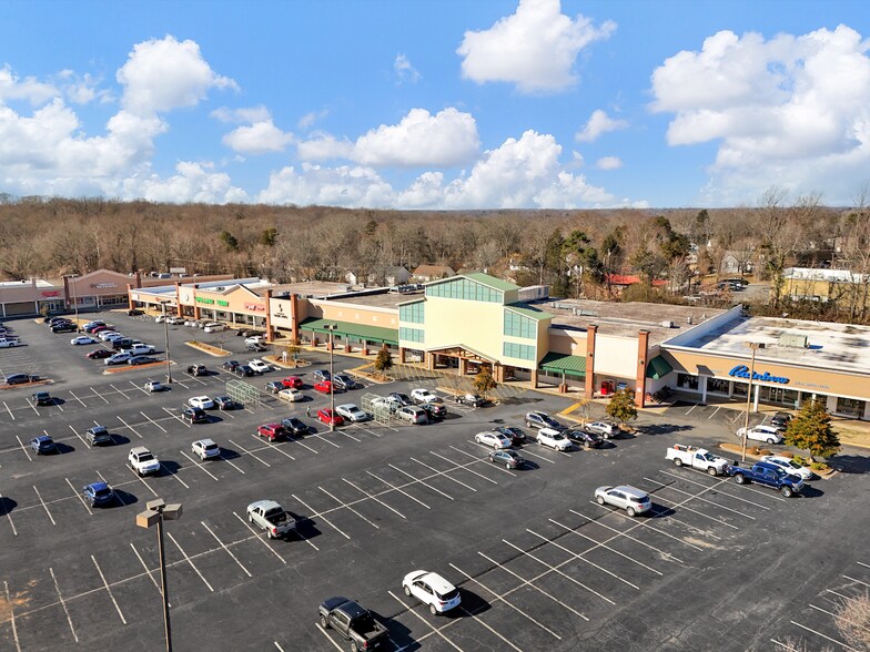More Photos Of 2802-2894 Reynolda Rd, Winston-Salem Unknown For Lease