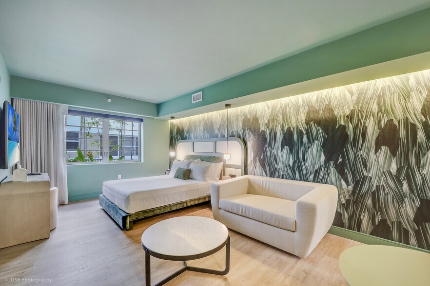 More Photos Of 310 Meridian Ave, Miami Beach Hotel For Sale