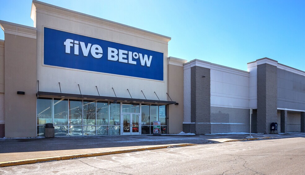 More Photos Of 3300-3550 124th Ave NW, Coon Rapids Unknown For Lease