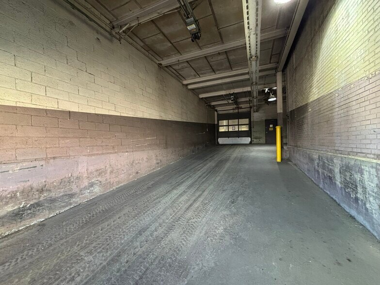More Photos Of 2221 Niagara Falls Blvd, Wheatfield Township Warehouse For Lease