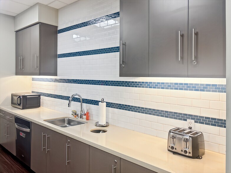 More Photos Of 500 La Terraza Blvd, Escondido Coworking Space