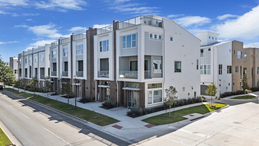 More Photos Of 3824 Berkman Dr, Austin Office Residential For Sale