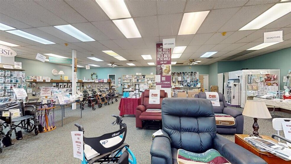 More Photos Of 4024 Main St, Erie Storefront Retail Office For Sale