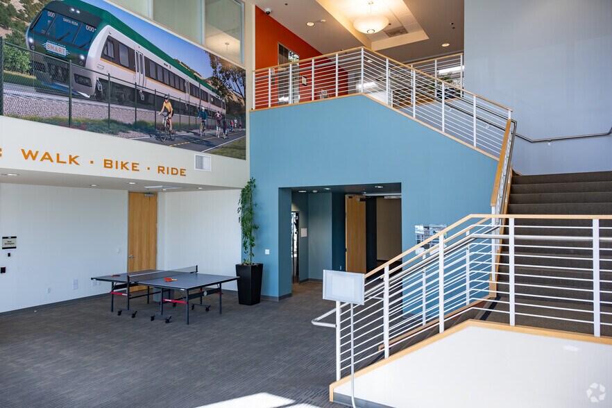 More Photos Of 5401 Old Redwood Hwy, Petaluma Office For Lease