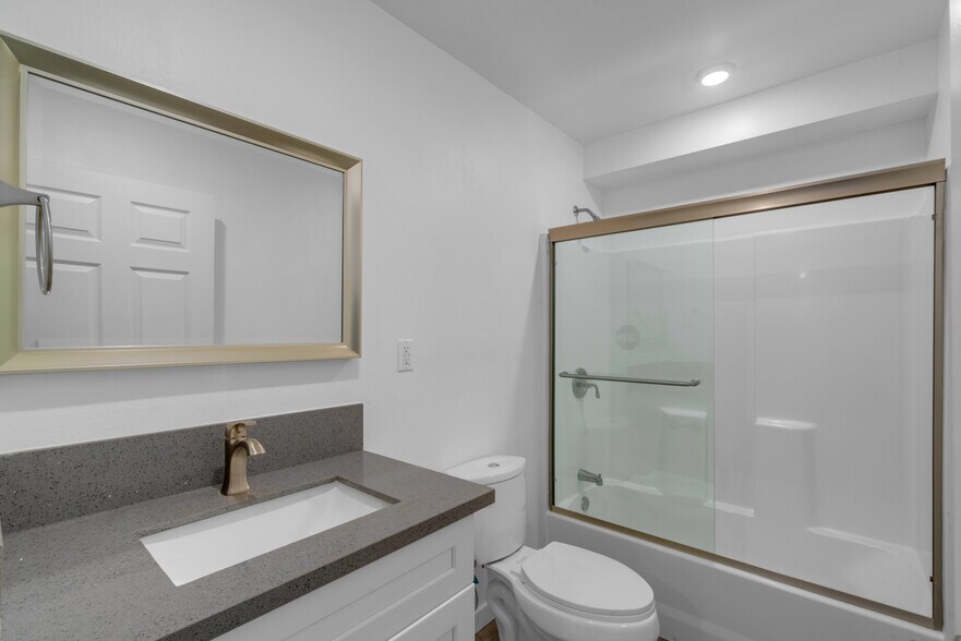 More Photos Of 2042 E El Segundo Blvd, Compton Apartments For Sale