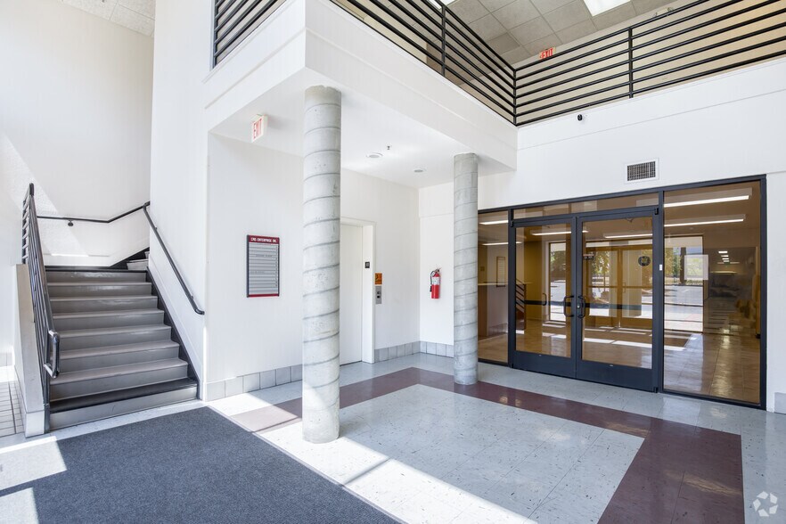 More Photos Of 1745 Enterprise Dr, Fairfield Flex For Lease