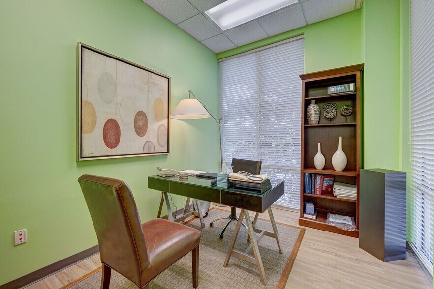 More Photos Of 1717 Shipyard Blvd, Wilmington Medical For Lease