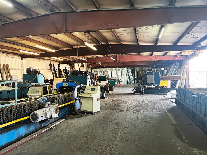 More Photos Of 6011-6019 Gold St, Houston Warehouse For Sale