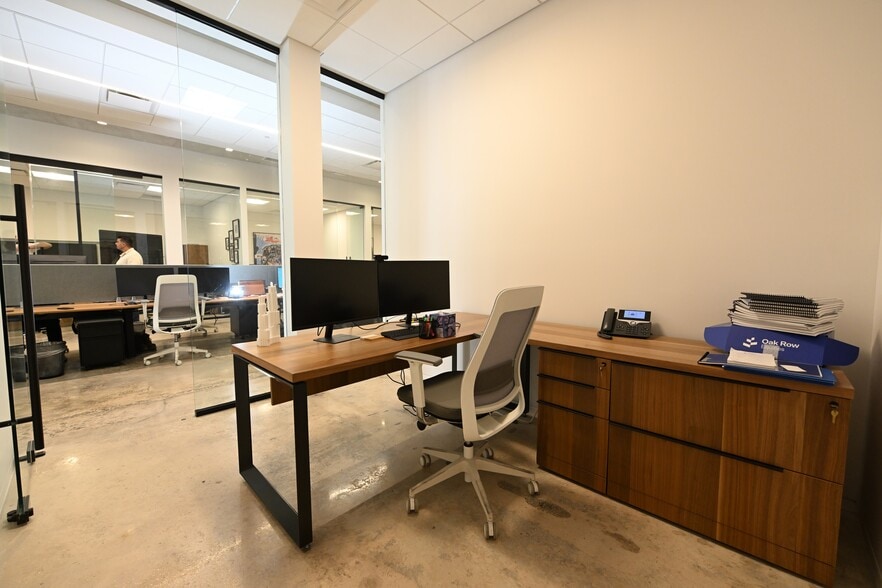 More Photos Of 2319 N Miami Ave, Miami Office For Lease