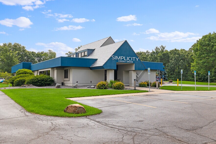 More Photos Of 3101 Hoover Rd, Stevens Point Bank For Sale