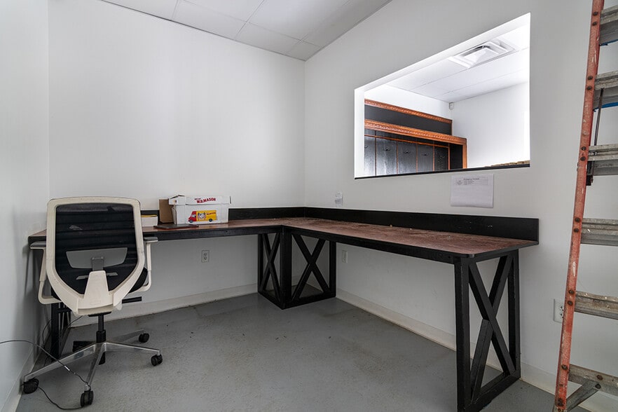 More Photos Of 49 Mechanic St, Hope Valley Manufacturing For Sale
