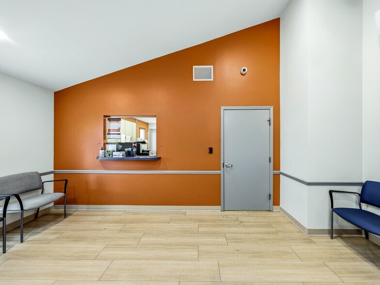 More Photos Of 6 Brooklet St, Asheville Medical For Sale