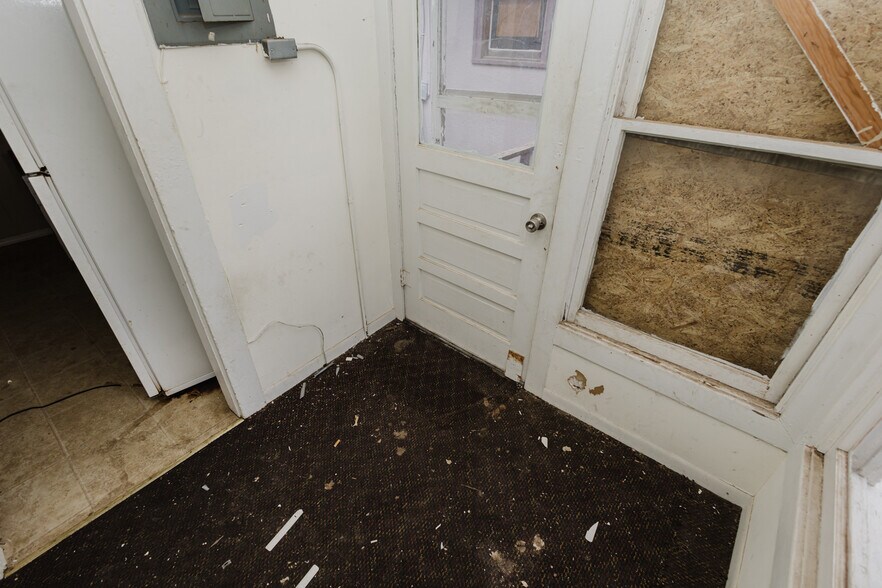 More Photos Of 123 E Madison Ave, Arkansas City Apartments For Sale