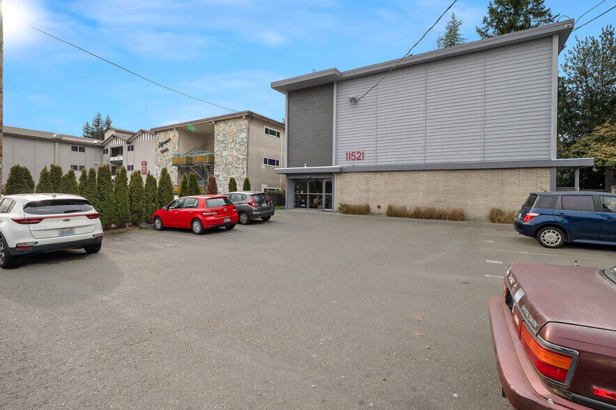 More Photos Of 11521 Greenwood Ave N, Seattle Apartments For Sale
