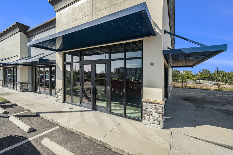 Primary Photo Of 9070 Progress Blvd, Riverview Restaurant For Lease