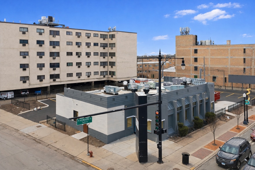 More Photos Of 2201 W Howard St, Chicago Restaurant For Lease