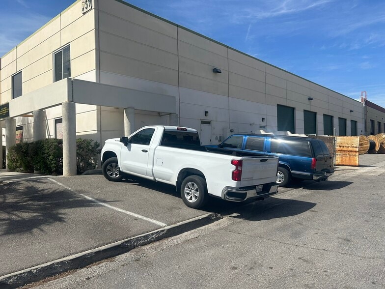 More Photos Of 759 Middlegate Rd, Henderson Warehouse For Lease