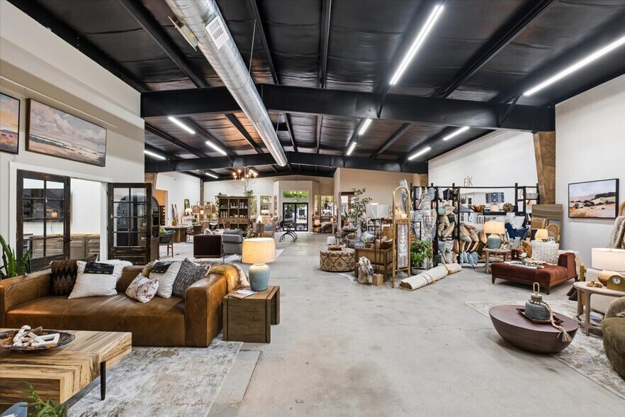 More Photos Of 20 2nd Ave E, Kalispell Office For Sale