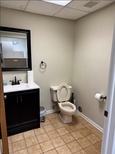 More Photos Of 1124 Rt 202 S, Raritan Office For Sale