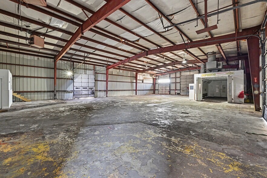 More Photos Of 4201 Langley Rd, Houston Warehouse For Lease