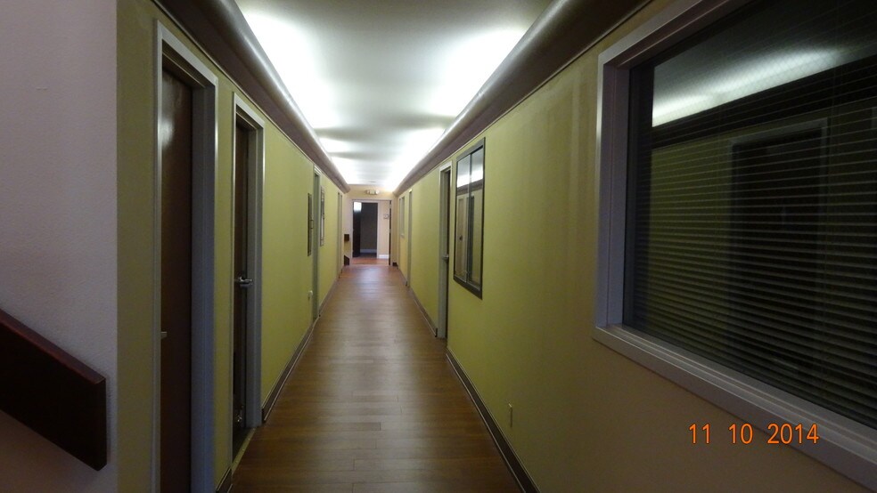 More Photos Of 18747 Sherman Way, Reseda Office For Lease