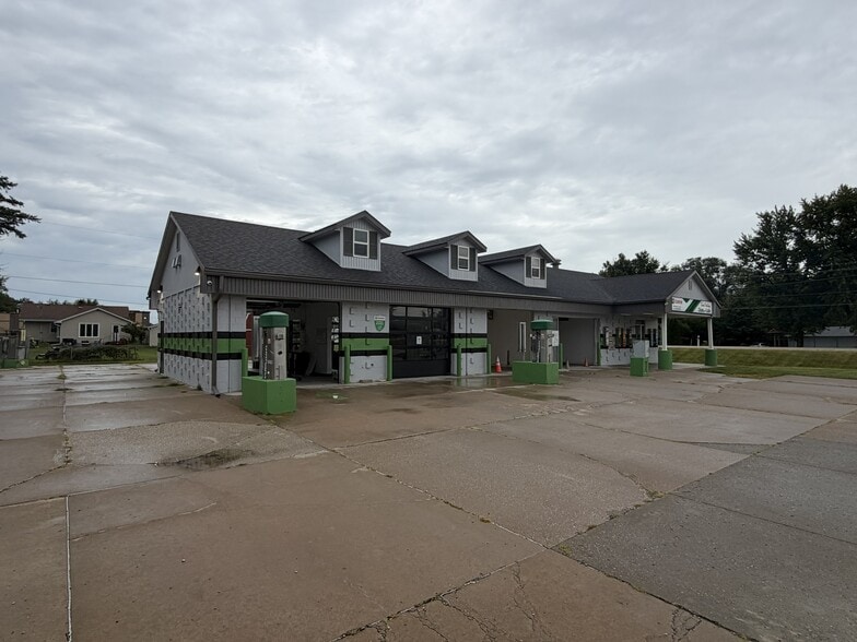 Primary Photo Of 102 E 3rd St, Coal Valley Freestanding For Lease
