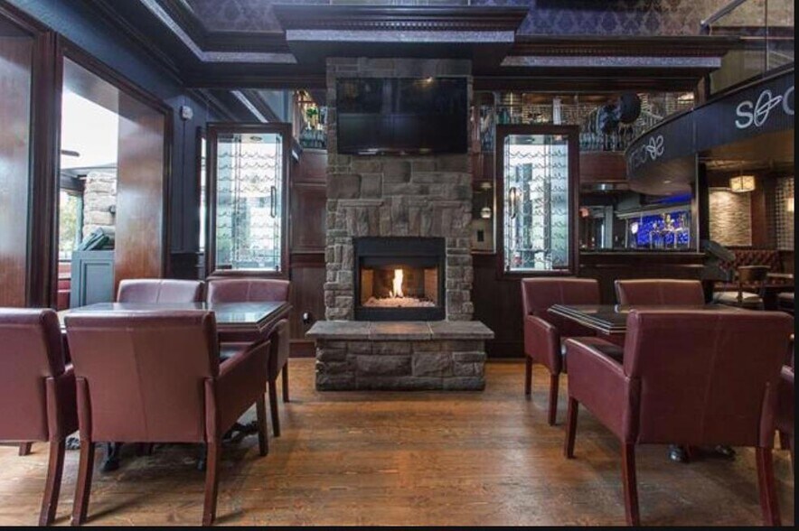 More Photos Of 9254 Nowell St, Chilliwack Restaurant For Lease