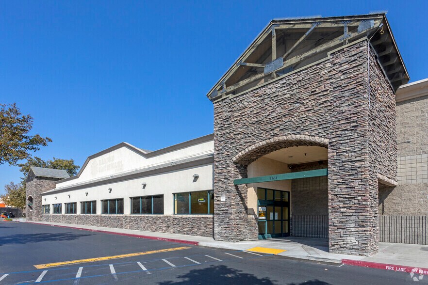 More Photos Of 1611-1669 E Hatch Rd, Modesto Unknown For Lease