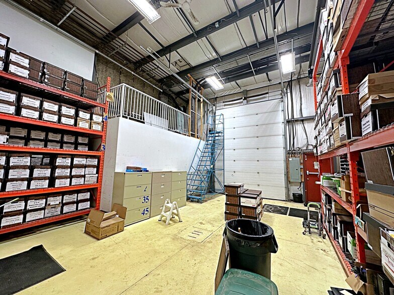 More Photos Of 380 Mackenzie Blvd, Fort McMurray Warehouse For Sale