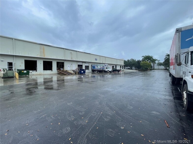 More Photos Of 9990 NW 14th St, Miami Warehouse For Sale
