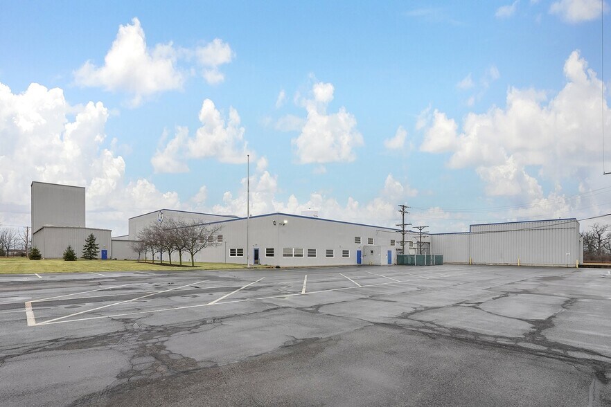 More Photos Of 720 S Edgewood Ave, Urbana Manufacturing For Lease