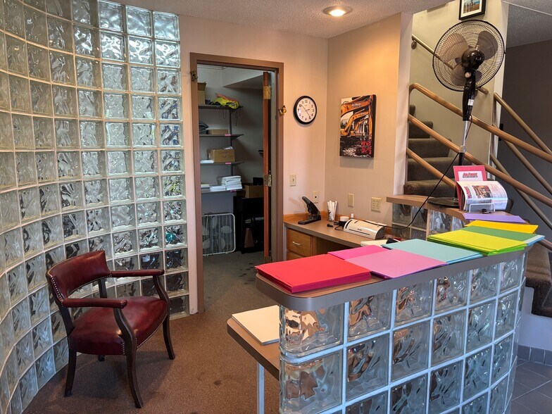More Photos Of 9650 NE 152nd Ave, Forest Lake Light Distribution For Lease