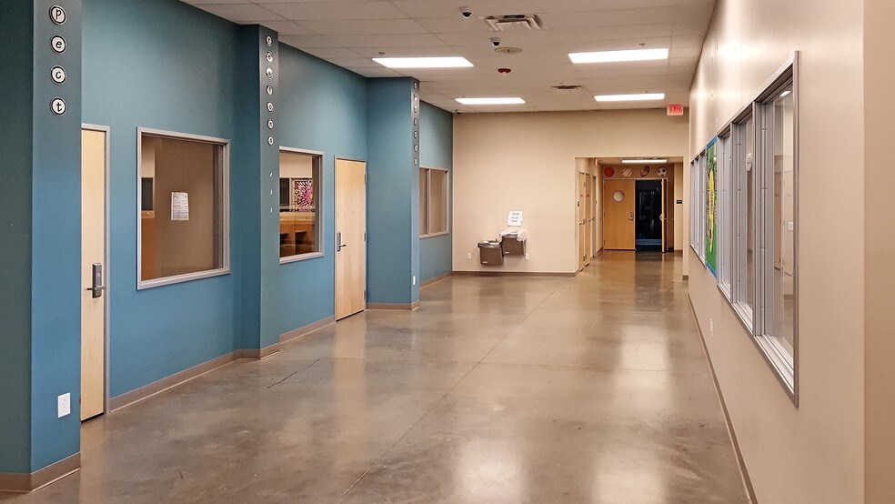 More Photos Of 4410 N Shadeland Ave, Indianapolis Office For Lease