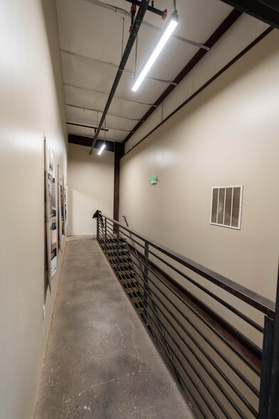 More Photos Of 3000 Airport Dr, Erie Light Manufacturing For Sale