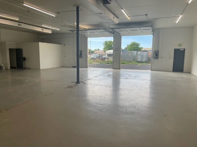 More Photos Of 1120 Delaware Ave, Longmont Light Manufacturing For Lease