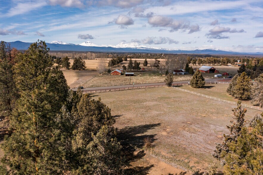 More Photos Of 65320 US 20, Bend Winery Vineyard For Sale