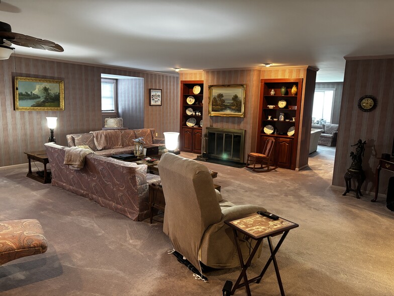 More Photos Of 205 Grandview Dr, Frankfort Religious Facility For Sale