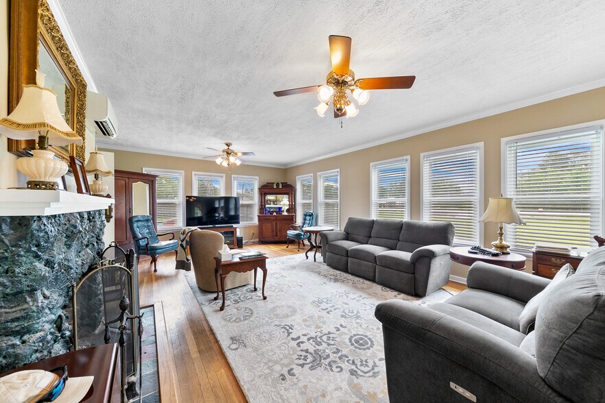 More Photos Of 2222 N Main St, Highlands Land For Sale
