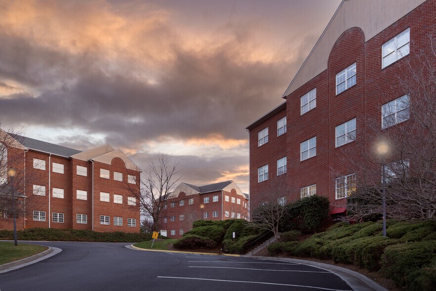 More Photos Of Pheasant Ridge Road, Roanoke Office For Lease