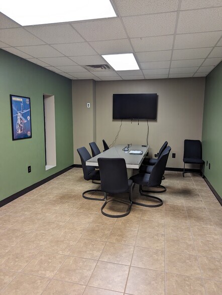More Photos Of 5565 Highway 53, Harvest Warehouse For Lease