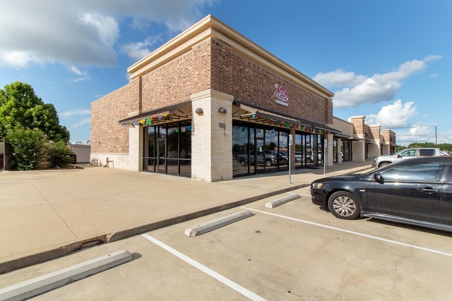 More Photos Of 2305 Longmire Dr, College Station Unknown For Lease